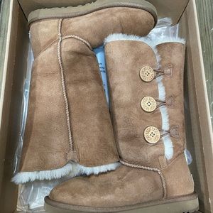 UGG Bailey Button Triplet